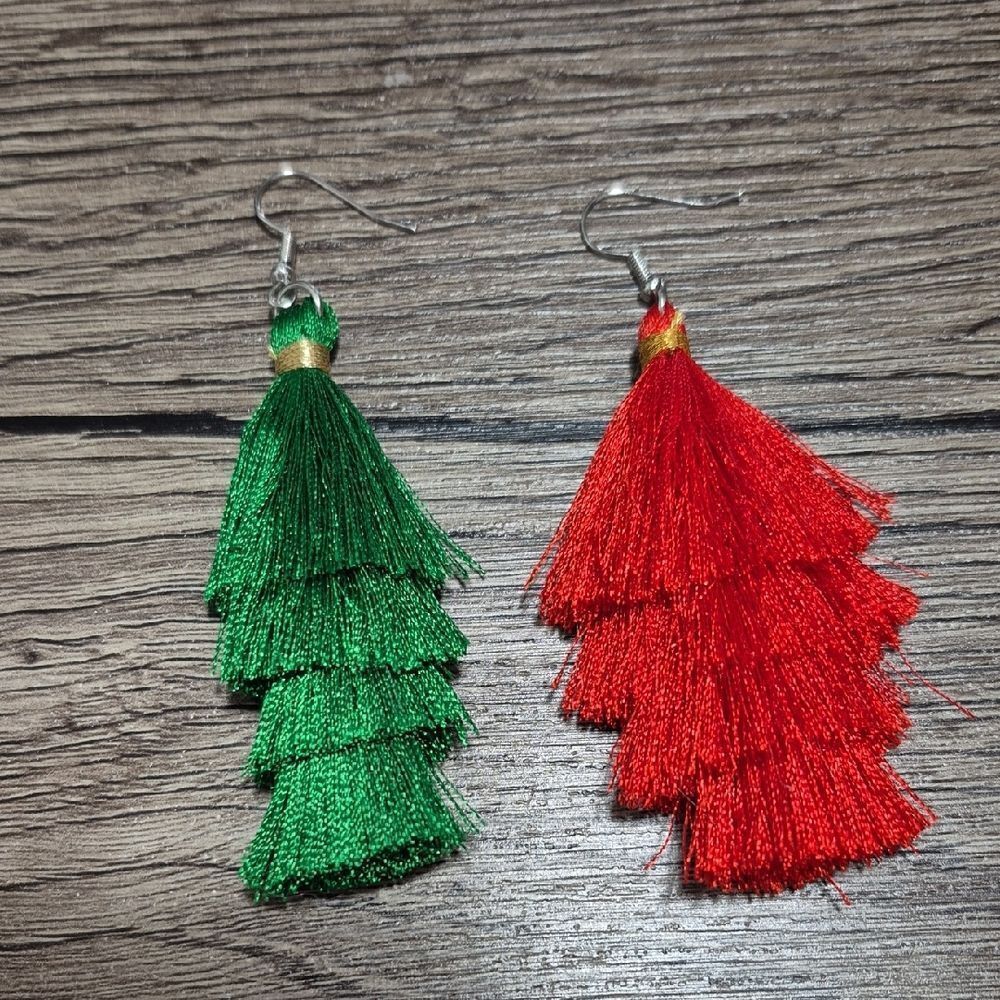 ♡♡♡Elegant Red and Green Tassel Earrings | Stocking Stuffer Gifts